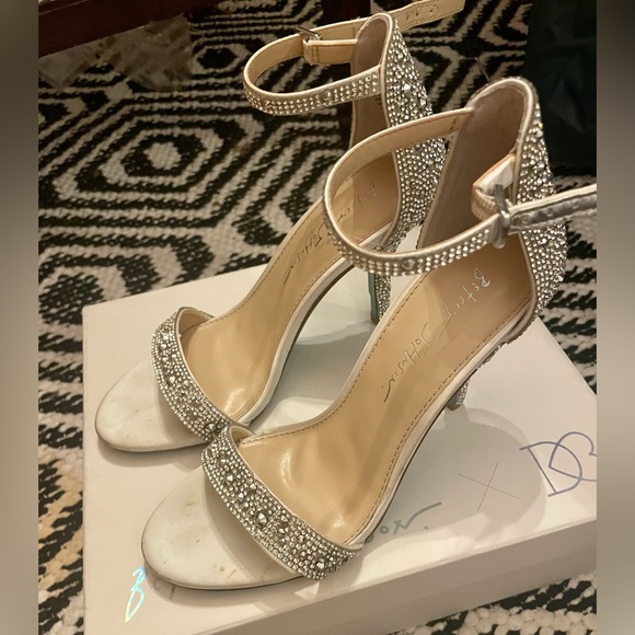 BETSEY JOHNSON X DB
jeweled metallic stiletto sandal - Picture 5 of 6